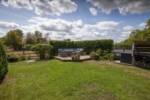 Garden_Elmcroft- click for photo gallery